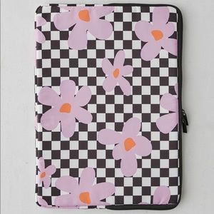 UO 16” Laptop Case